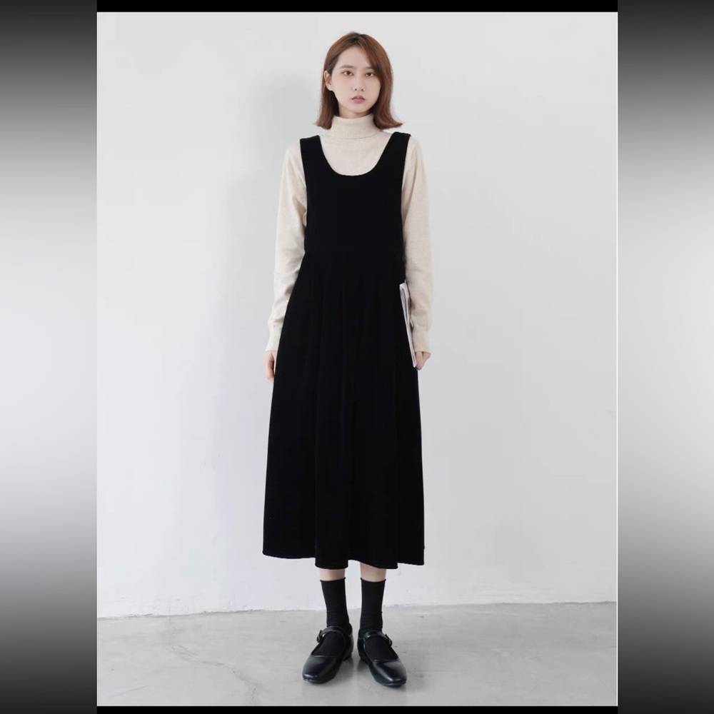 Velvet Black Dress with Bow